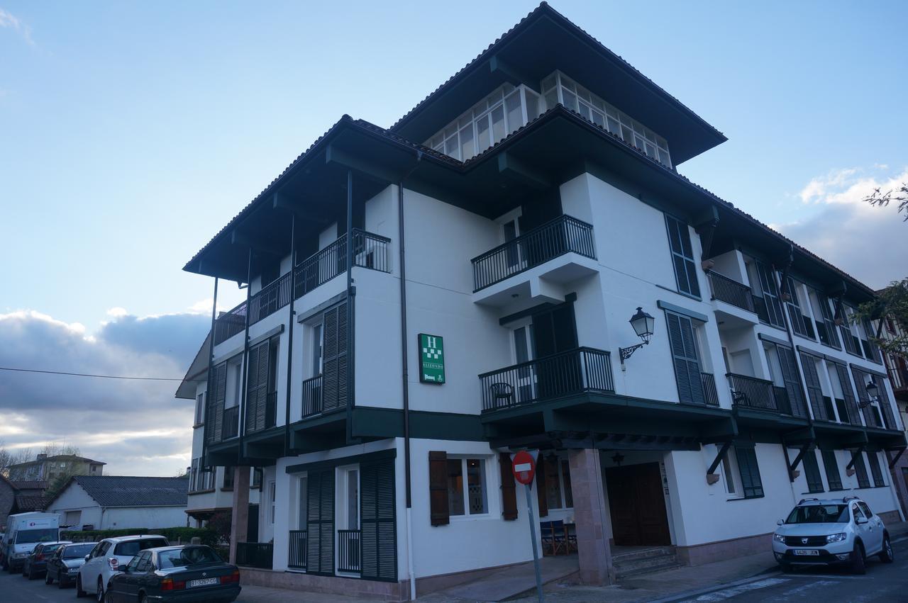 Hotel Elizondo Exteriér fotografie